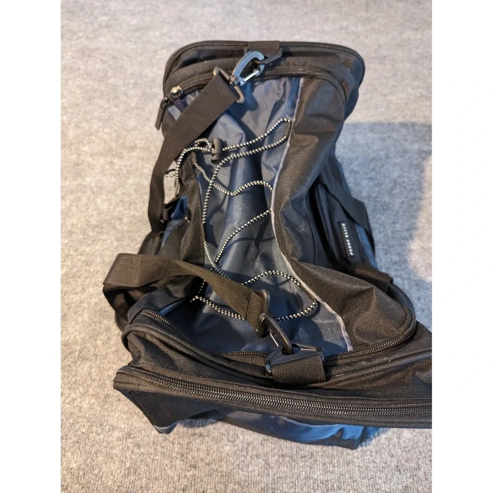 Authentic Perry Ellis Business 22-in Duffel Bag Black/ Blue